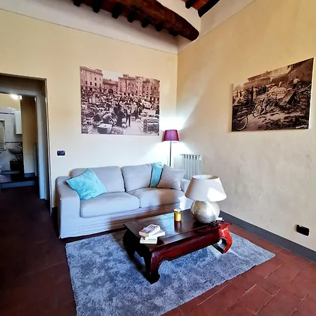 In Anfiteatro - Vivere * Lucca
